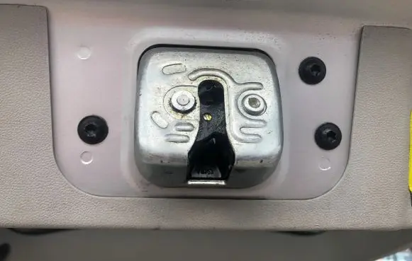 Chrysler Grand Voyager V Tailgate/trunk/boot lock/catch/latch