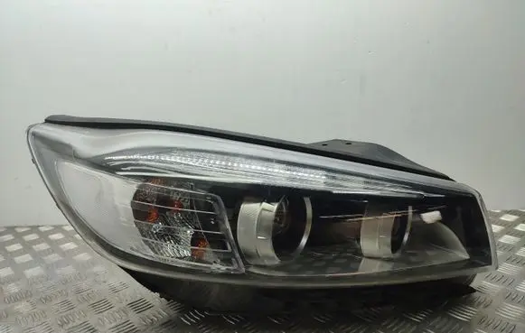 KIA Sorento Headlight/headlamp 92102C5210