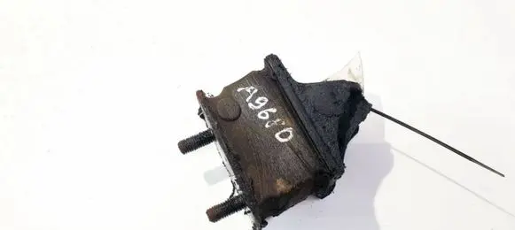 Mercedes-Benz Sprinter W901 W902 W903 W904 Engine mount bracket 9012412513