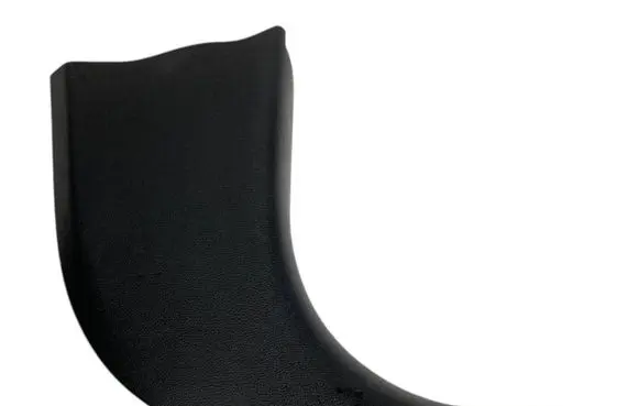 Foot area side trim