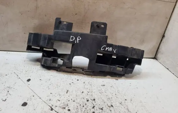 Front bumper mounting bracket