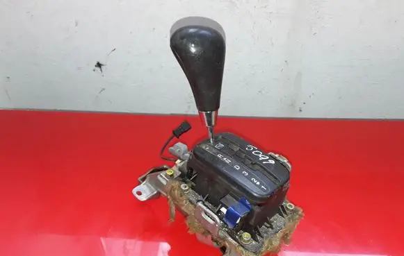 Audi A6 S6 C4 4A Gear shifter/selector 4A1713109K