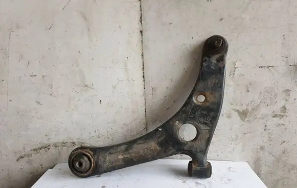 Front lower control arm/wishbone