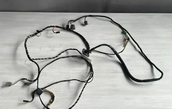 Volvo V70 Tailgate/trunk wiring harness 8697924