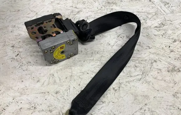 Audi A3 S3 8L Front seatbelt 8A0857732