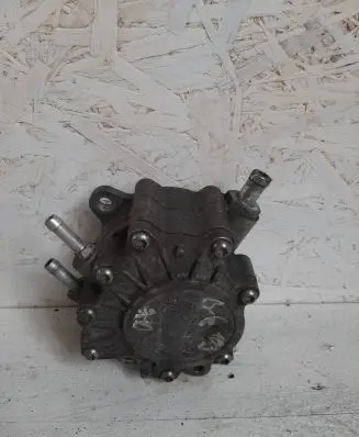 Audi A4 S4 B7 8E 8H Fuel injection high pressure pump 03G145209C