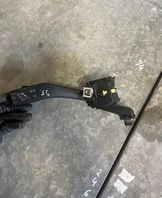 Volkswagen PASSAT B7 Wiper control stalk 1K0953519A 01203506 20350661845370