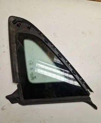 BMW 2 F44 Rear side window 18226310 M2162 AGCCZ