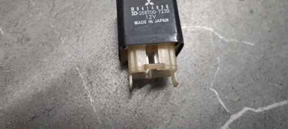 Rover 620 Fuel pump relay 0567007220