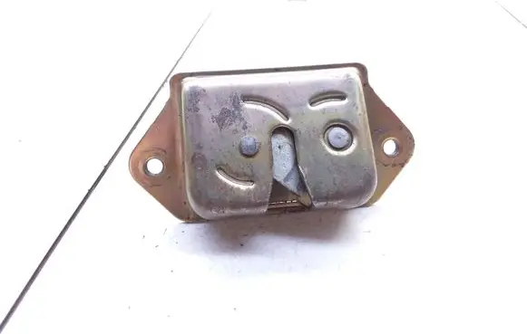 Nissan Sunny Tailgate/trunk/boot lock/catch/latch