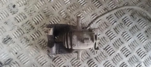 Opel Insignia A Rear brake caliper