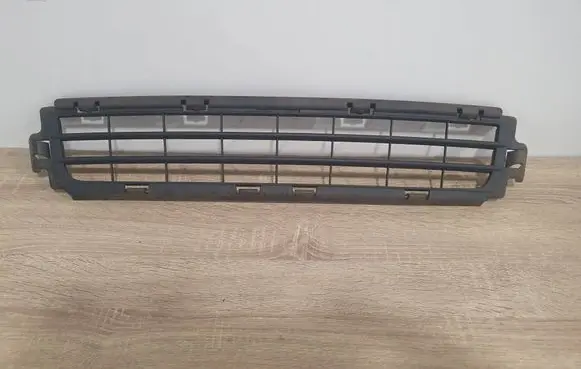Front bumper lower grill