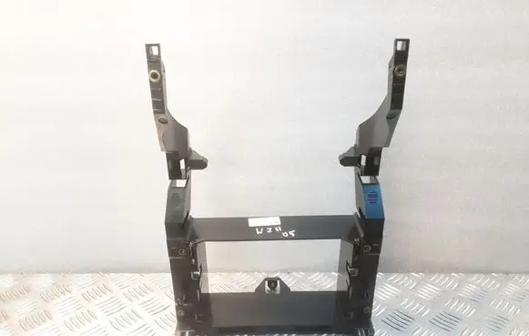 Mercedes-Benz E W211 Other center console (tunnel) element A2116800134