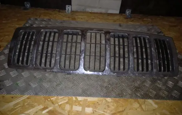 Jeep Cherokee Front bumper upper radiator grill 55156814A