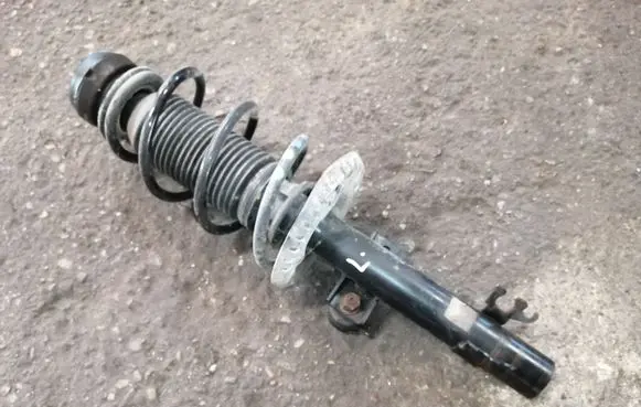 Volkswagen Up Front shock absorber with coil spring 1S0413031B VW120V64 824901002561