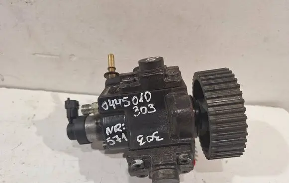 Opel Combo D Fuel injection high pressure pump 0445010303