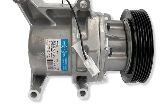 Mazda 2 Air conditioning (A/C) compressor (pump) 92600C570A