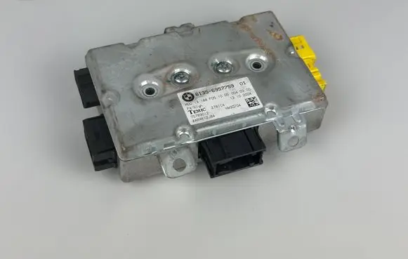BMW 5 E60 E61 Door control unit/module 6957759 75789012 61356957759