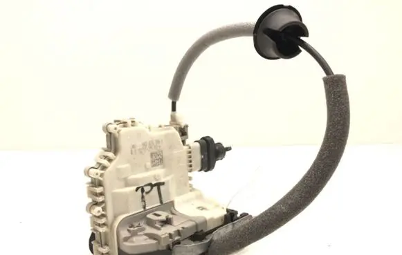 Audi A4 S4 B9 Rear door lock 8X0839016E