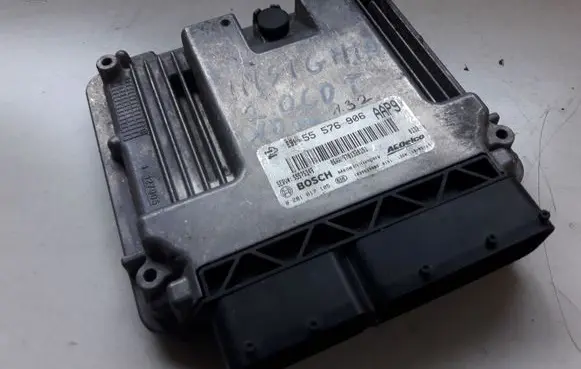 Opel Insignia A Engine control unit/module 55576906