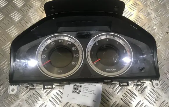Volvo S80 Speedometer (instrument cluster) 31327584AA