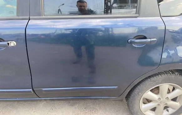 Nissan Note (E11) Rear door