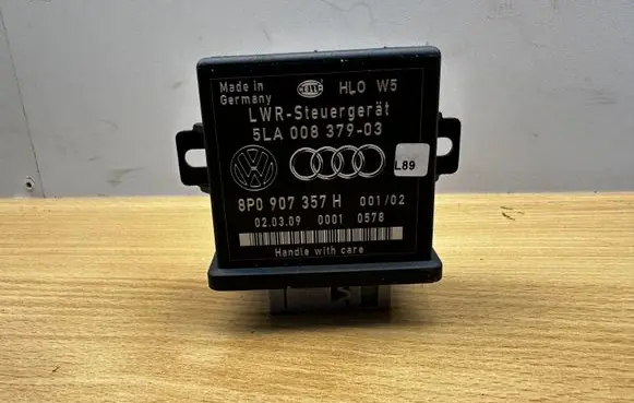 Audi A6 S6 C6 4F Light module LCM 5LA008379 8P0907357H