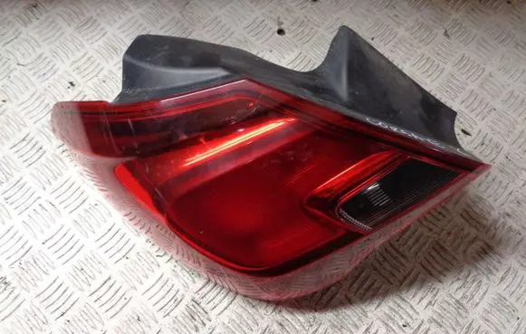 Opel Corsa E Rear/tail lights 13428447