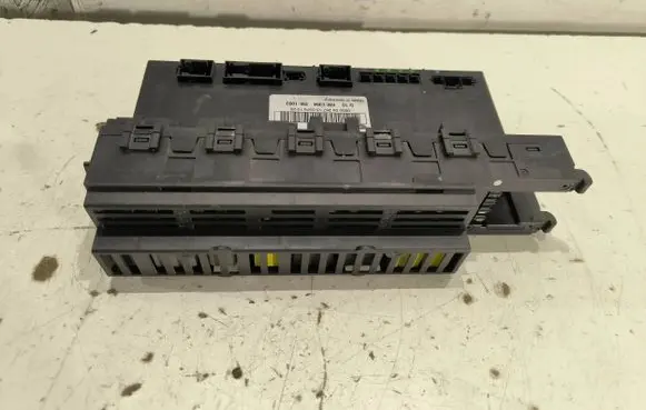 Mercedes-Benz E W211 SAM control unit 2115452201 5DK00804760