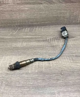 Audi A8 S8 D3 4E Lambda probe sensor 07L906262 0258017153