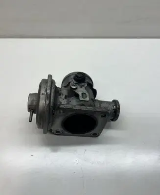 BMW 5 E39 EGR valve 28264