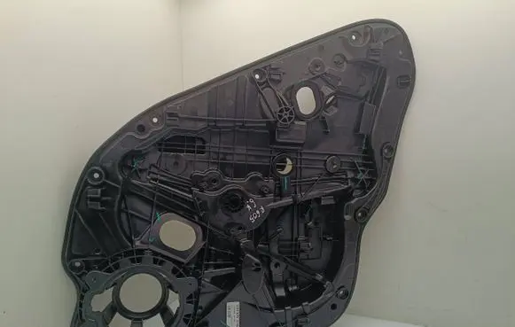Polestar 2 Rear window lifting mechanism without motor 9401998 20230505 678969361
