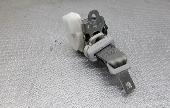 Fiat Idea Middle seatbelt (rear) 