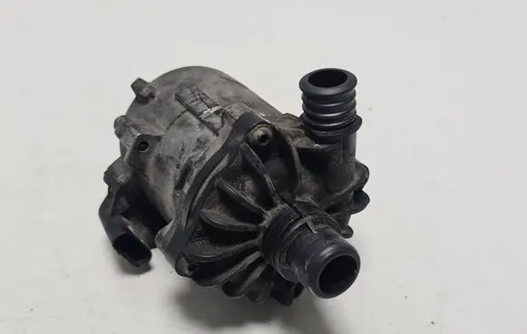BMW X6 M Electric auxiliary coolant/water pump 7566335 701360160