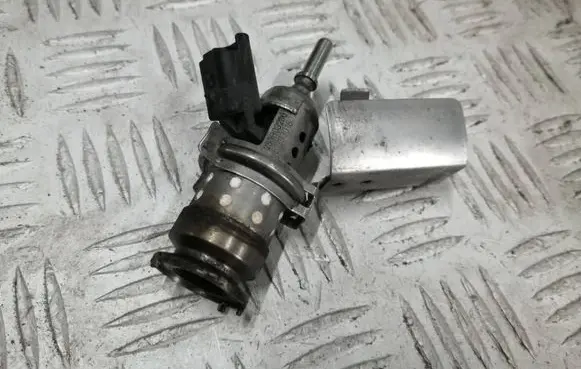 Opel Crossland X Fuel injector 0253B03230 9813930180