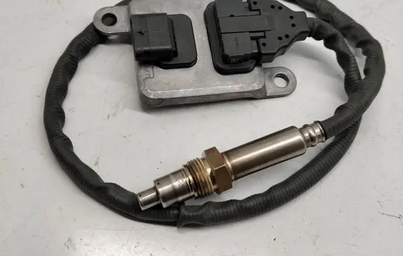 Mercedes-Benz Sprinter W906 Lambda probe sensor A0009053503 5WK96682D 0009053503