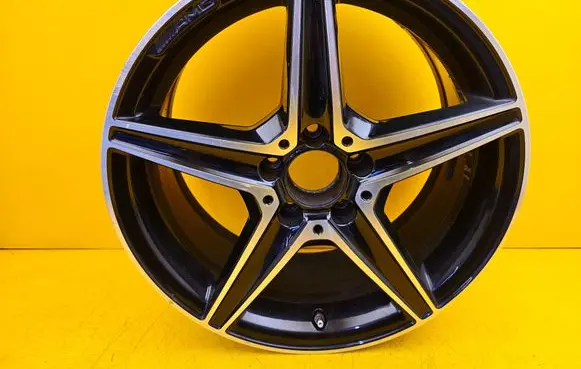 Mercedes-Benz C W205 R18 alloy rim A2054011100