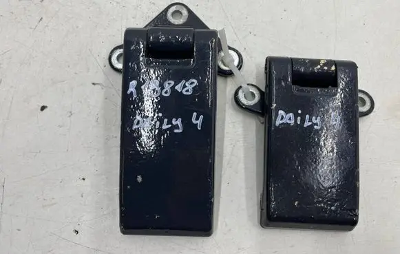 Iveco Daily 6th gen Loading door hinge set 
