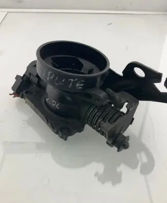 Mazda 3 I Throttle valve YL8UED 010907G2