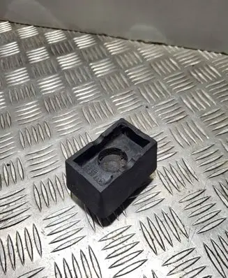 BMW 7 E65 E66 Jacking socket point 51717039760