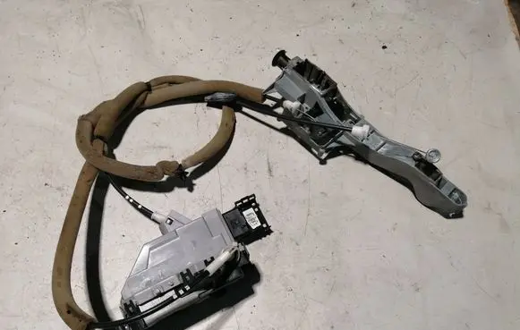 Peugeot Partner Sliding door lock 9680503580