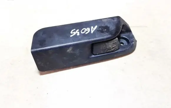 Toyota Yaris Fuel tank opening switch 
