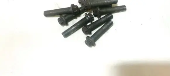 Land Rover Discovery 3 - LR3 Nuts/bolts 
