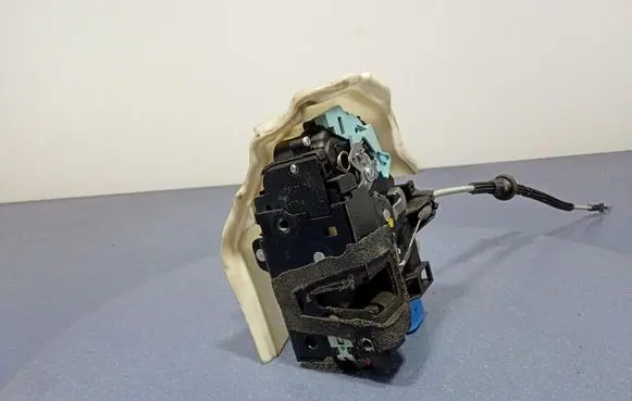 Front door lock