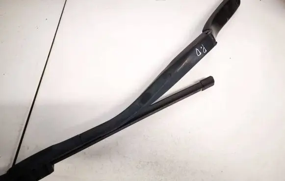 BMW 5 GT F07 Front wiper blade arm 61617182460