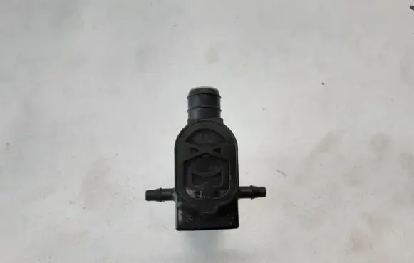 KIA Sorento Windscreen/windshield washer pump