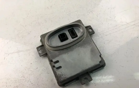 BMW 3 E90 E91 Xenon control unit/module 6948180