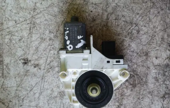 Dodge Journey Front door window regulator motor 0130822473