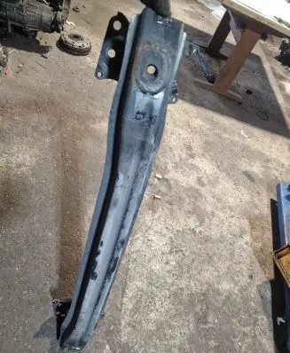 Volkswagen Touran I Front bumper cross member