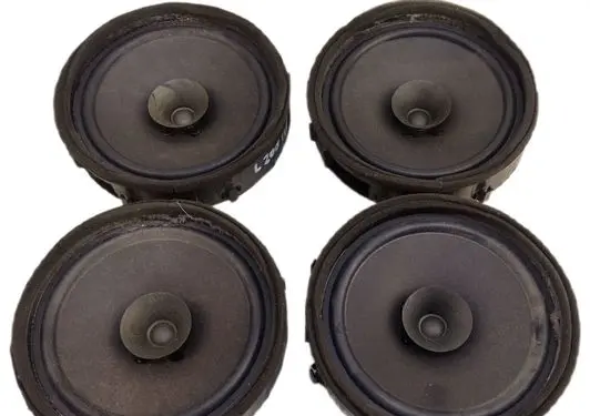 Mitsubishi L200 Front door speaker 8720A017V